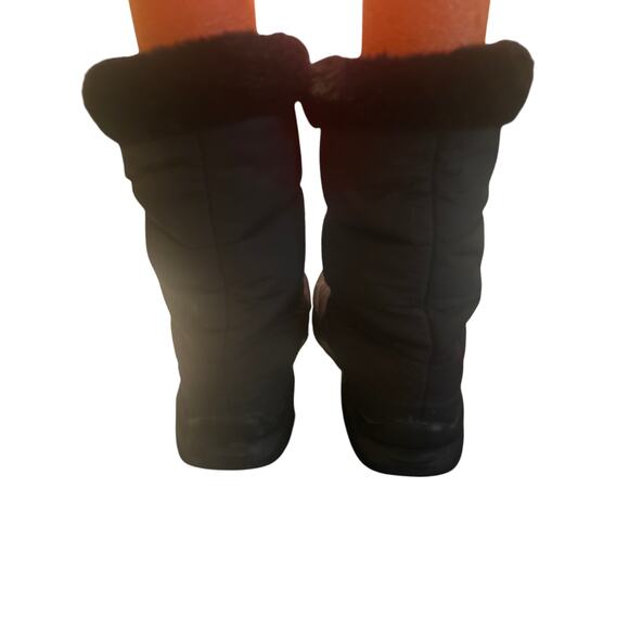 VGUC The North Face 700 Women's Black Goose Down Ankle Snow Boots Size 7 - Picture 5 of 9